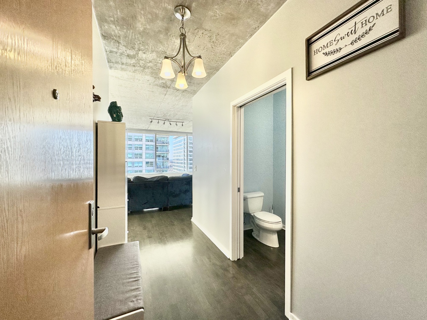 611 S Wells Street Unit: 2407