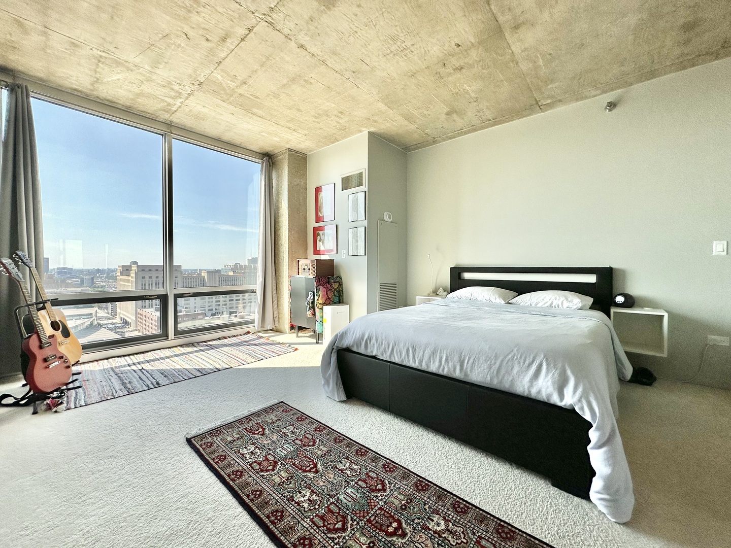 611 S Wells Street Unit: 2407