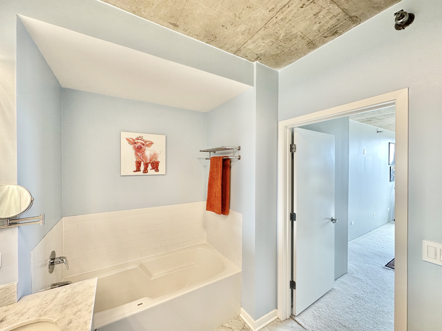 611 S Wells Street Unit: 2407