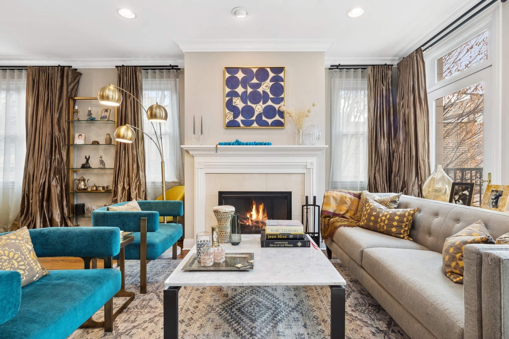 2015 N Winchester Avenue