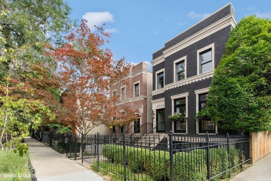 2015 N Winchester Avenue