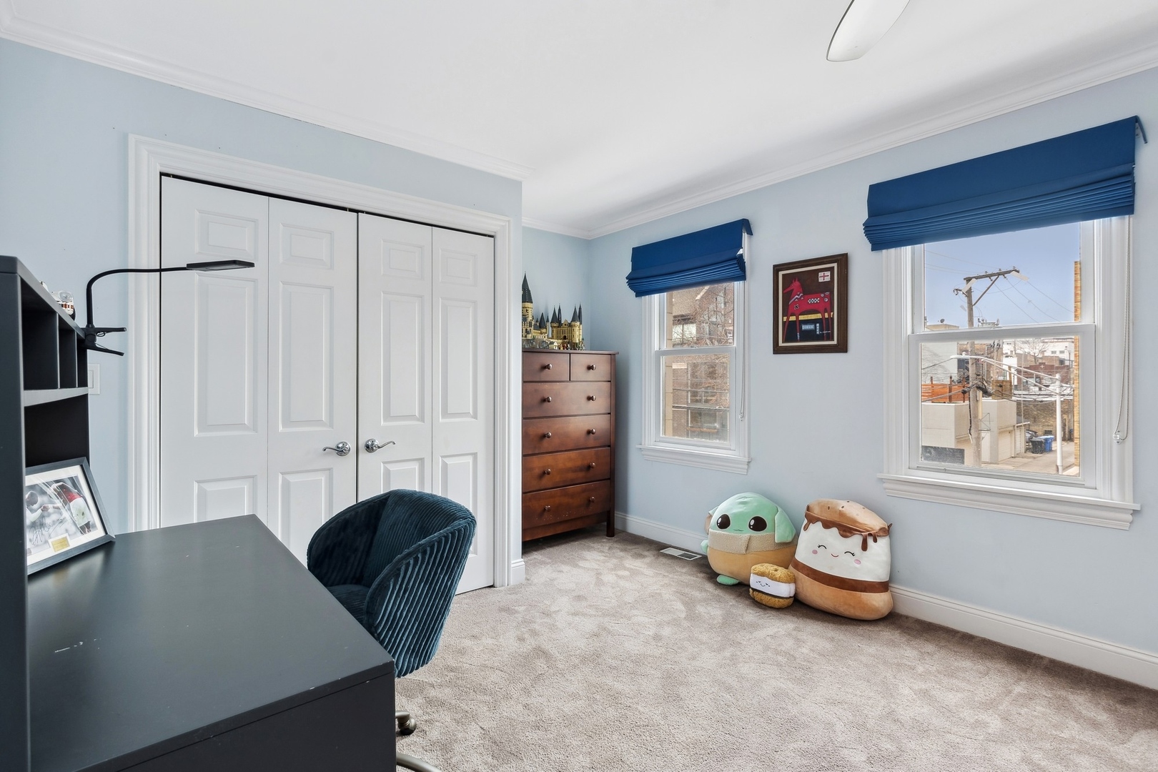 2015 N Winchester Avenue