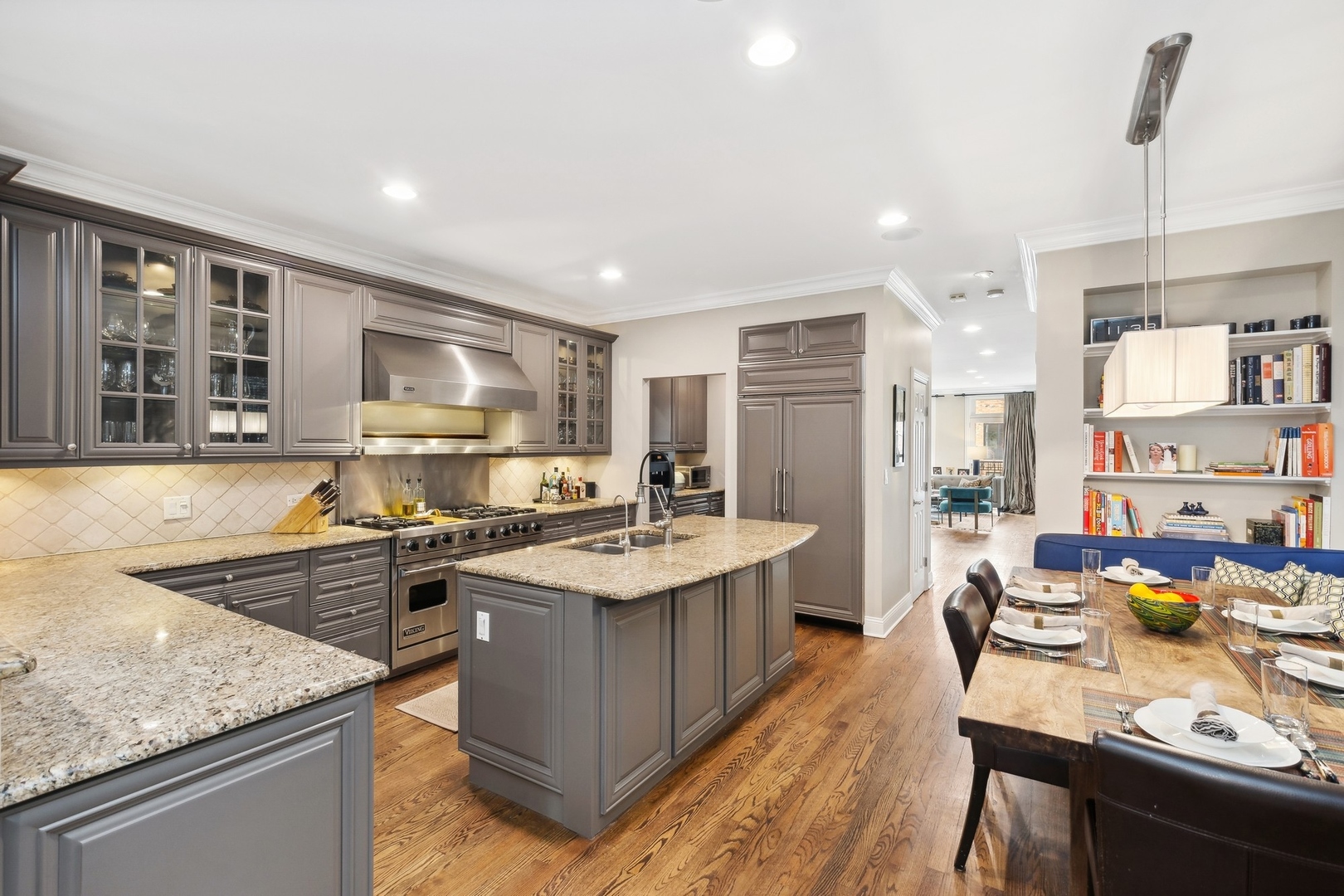 2015 N Winchester Avenue