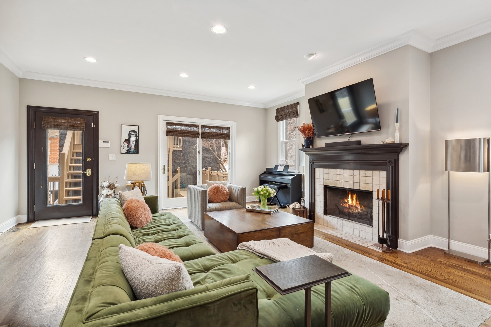 2015 N Winchester Avenue