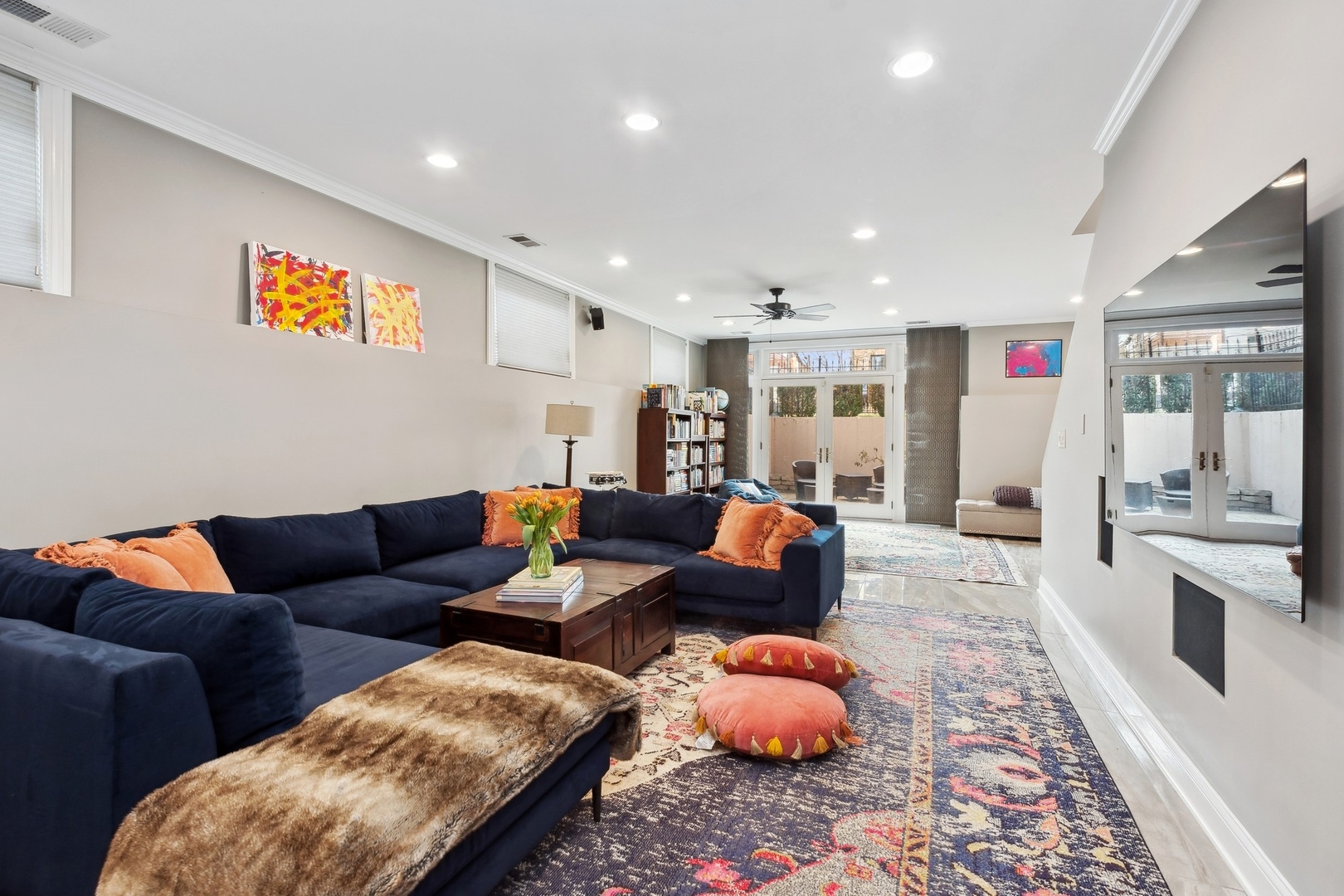 2015 N Winchester Avenue