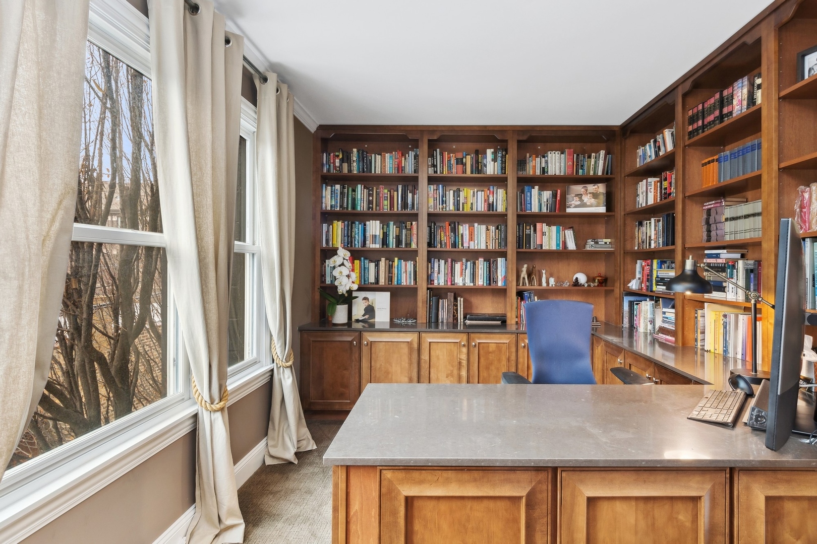 2015 N Winchester Avenue