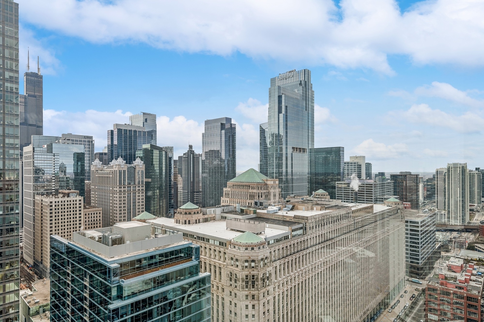 400 N LA SALLE Street Unit: 3808