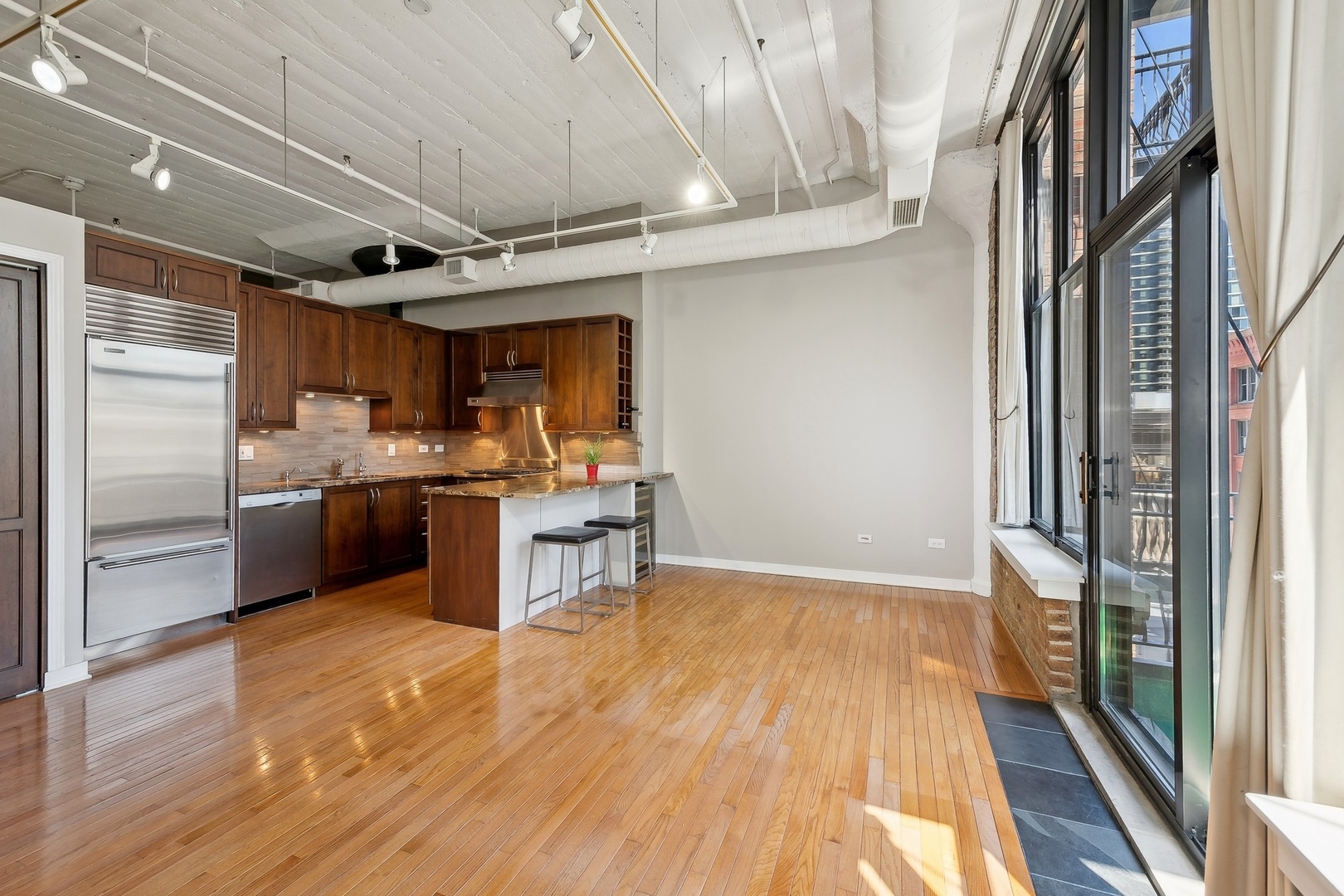 333 W Hubbard Street Unit: 512