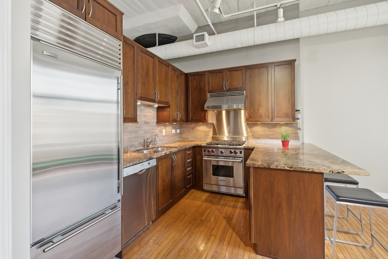 333 W Hubbard Street Unit: 512