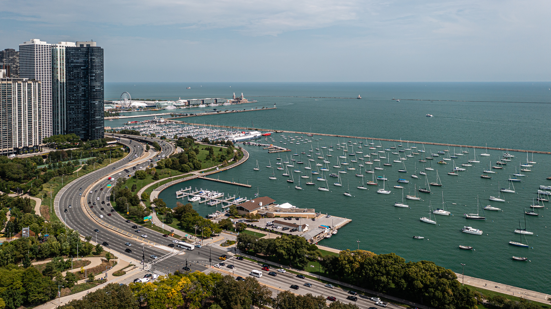 195 N HARBOR Drive Unit: 4107