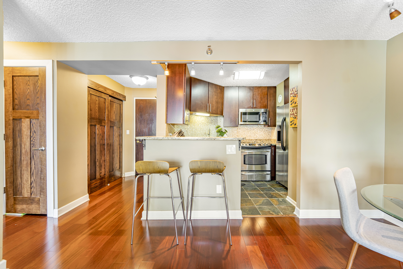 195 N HARBOR Drive Unit: 4107