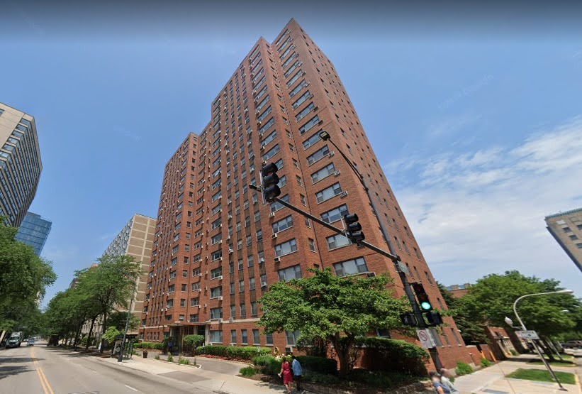 2909 N Sheridan Road Unit: 811