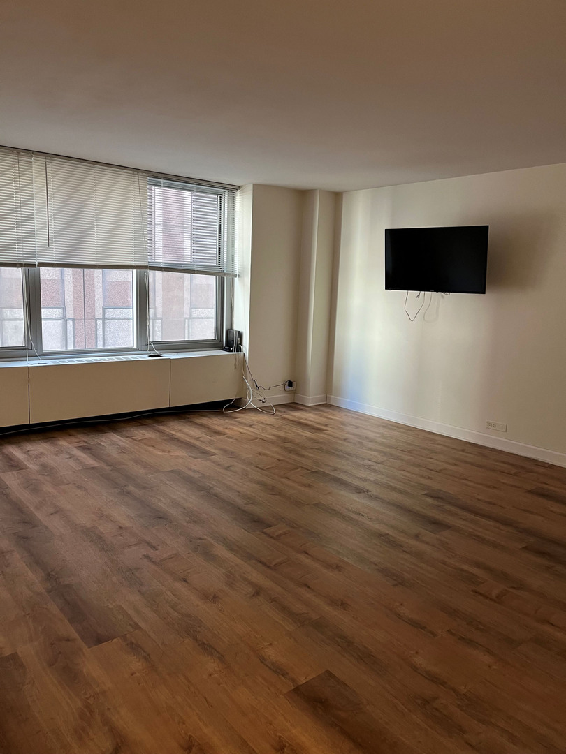 777 N Michigan Avenue Unit: 802