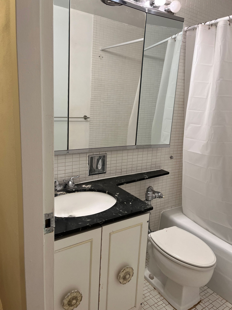 777 N Michigan Avenue Unit: 802