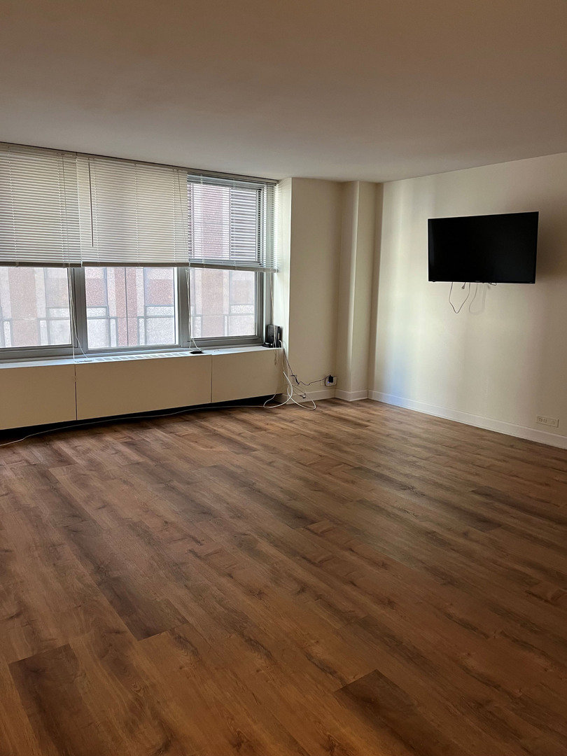 777 N Michigan Avenue Unit: 802
