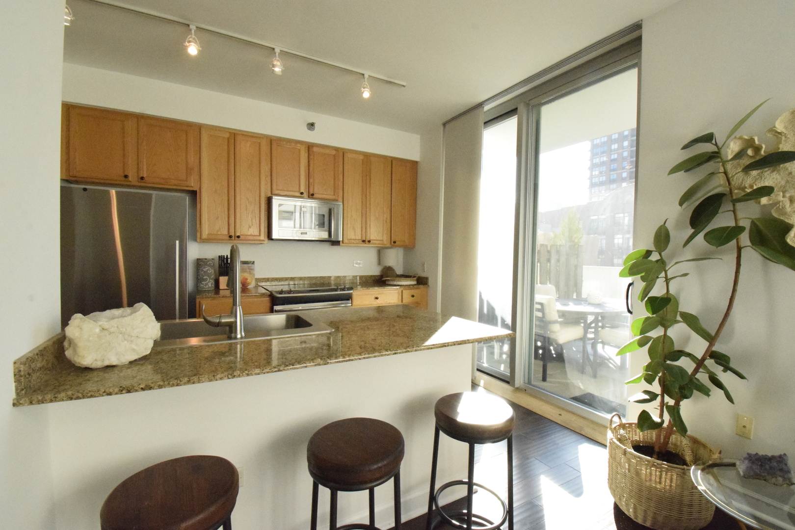 421 W Huron Street Unit: 506