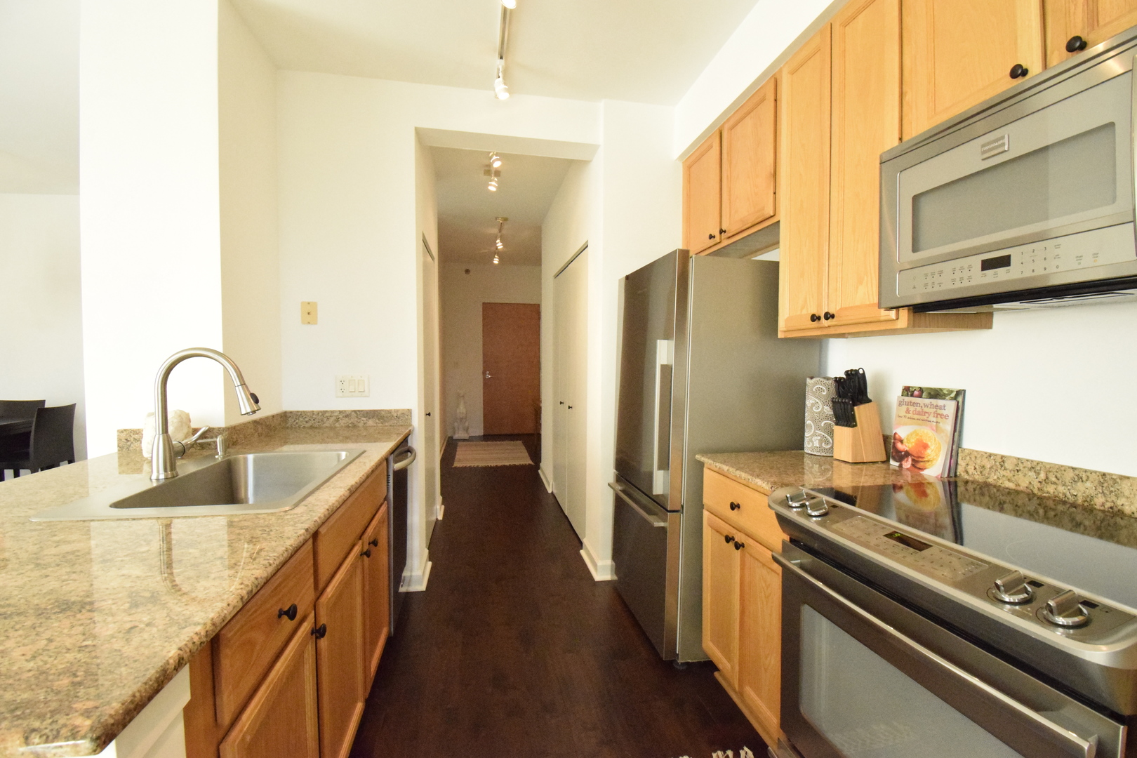 421 W Huron Street Unit: 506
