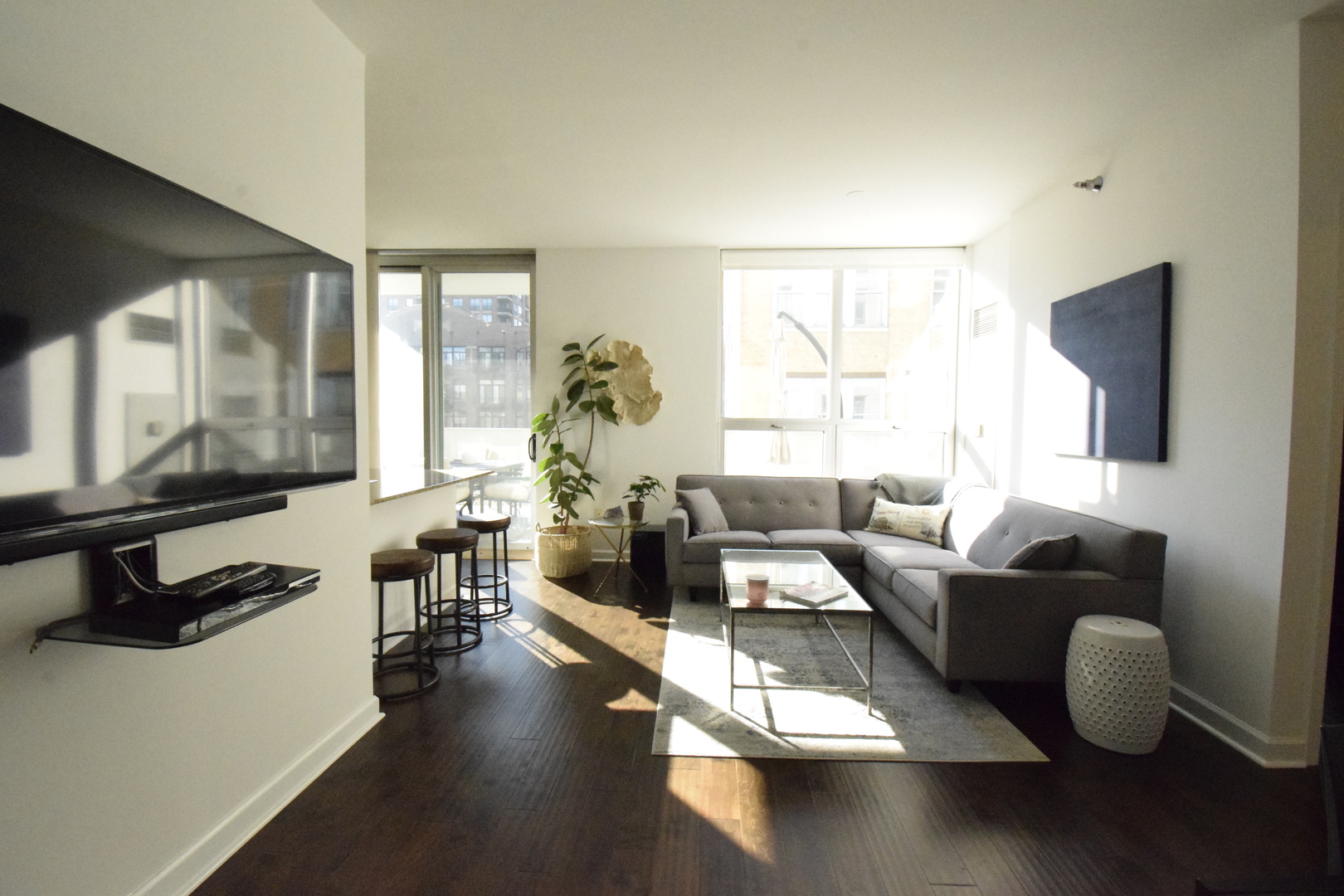 421 W Huron Street Unit: 506