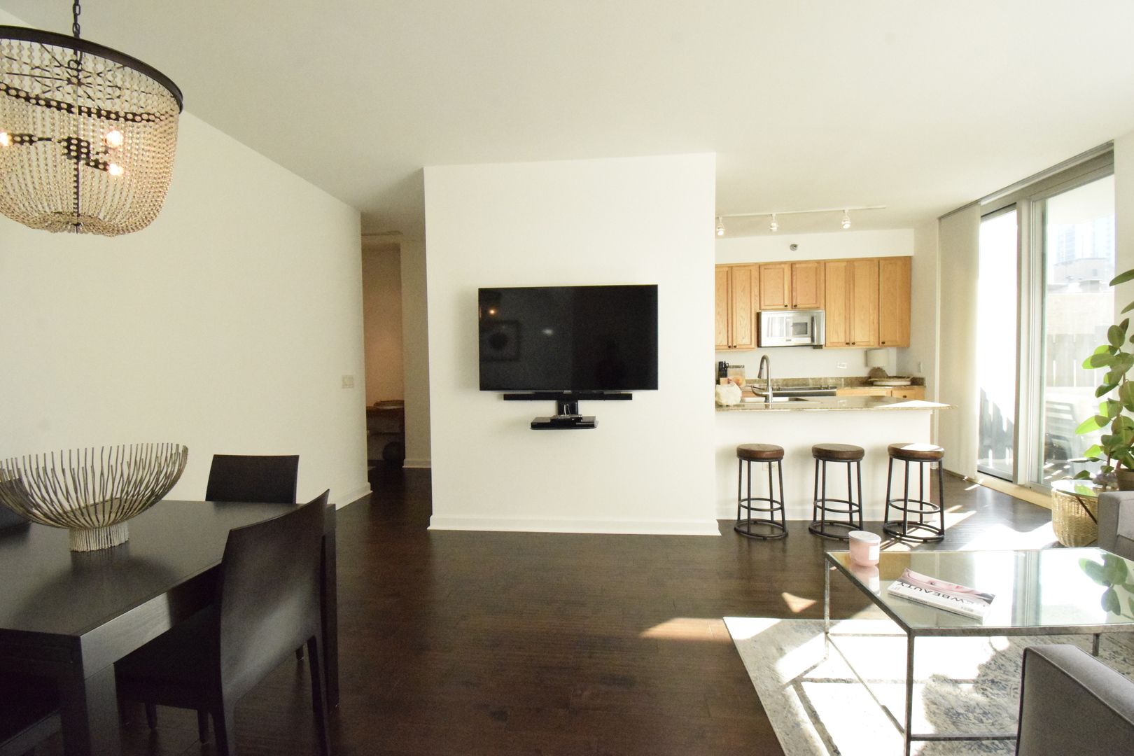 421 W Huron Street Unit: 506