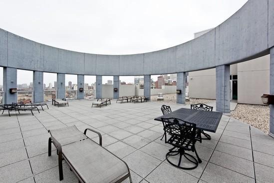 421 W Huron Street Unit: 506