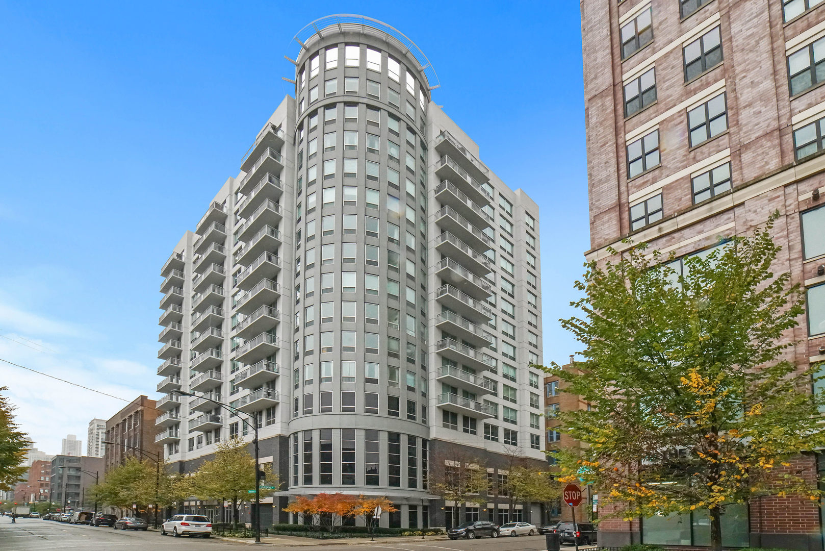 421 W Huron Street Unit: 506