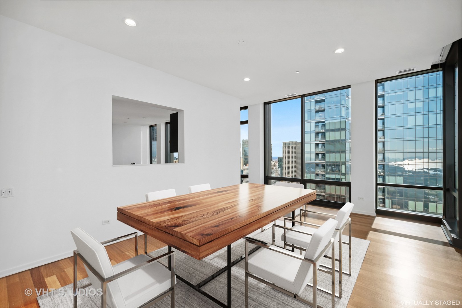 65 E Monroe Street Unit: 4526