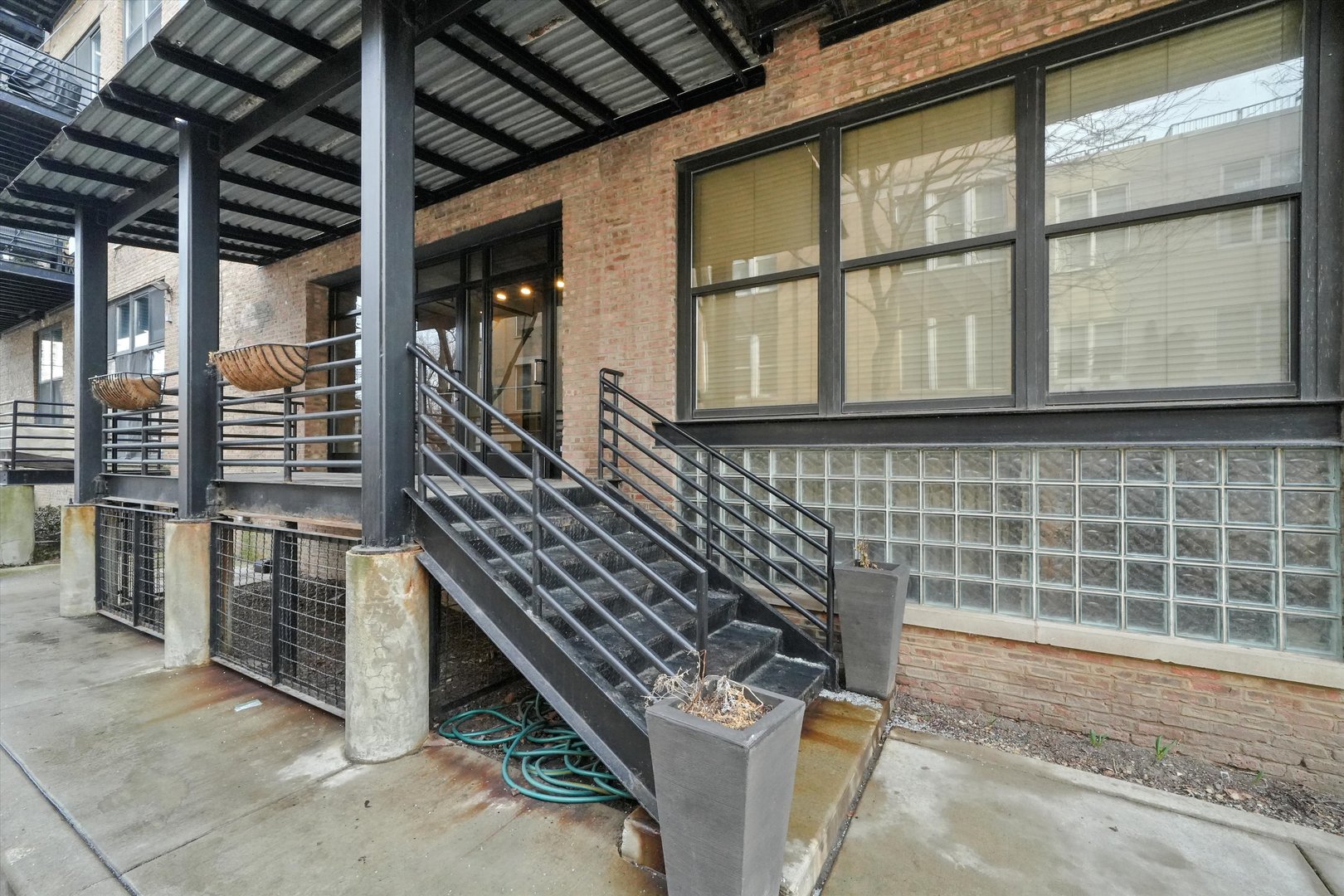 1525 S Michigan Avenue Unit: 204