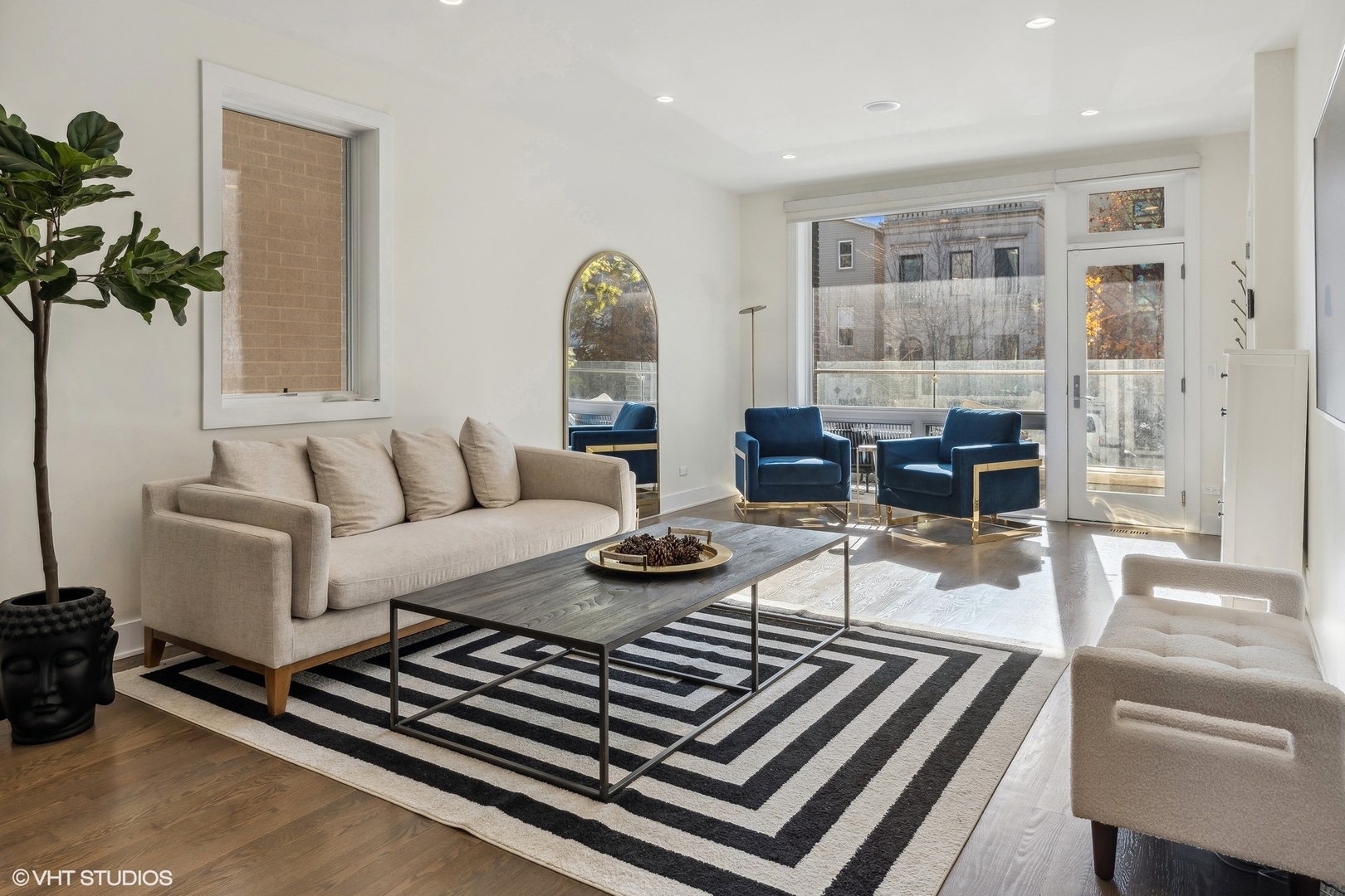 1516 W Huron Street Unit: 1