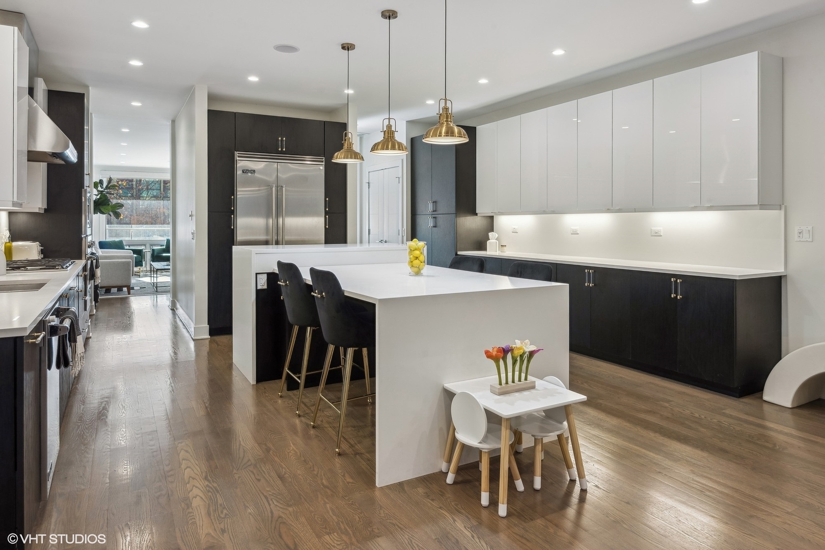 1516 W Huron Street Unit: 1