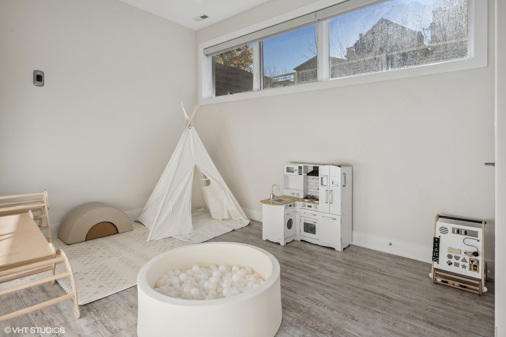 1516 W Huron Street Unit: 1