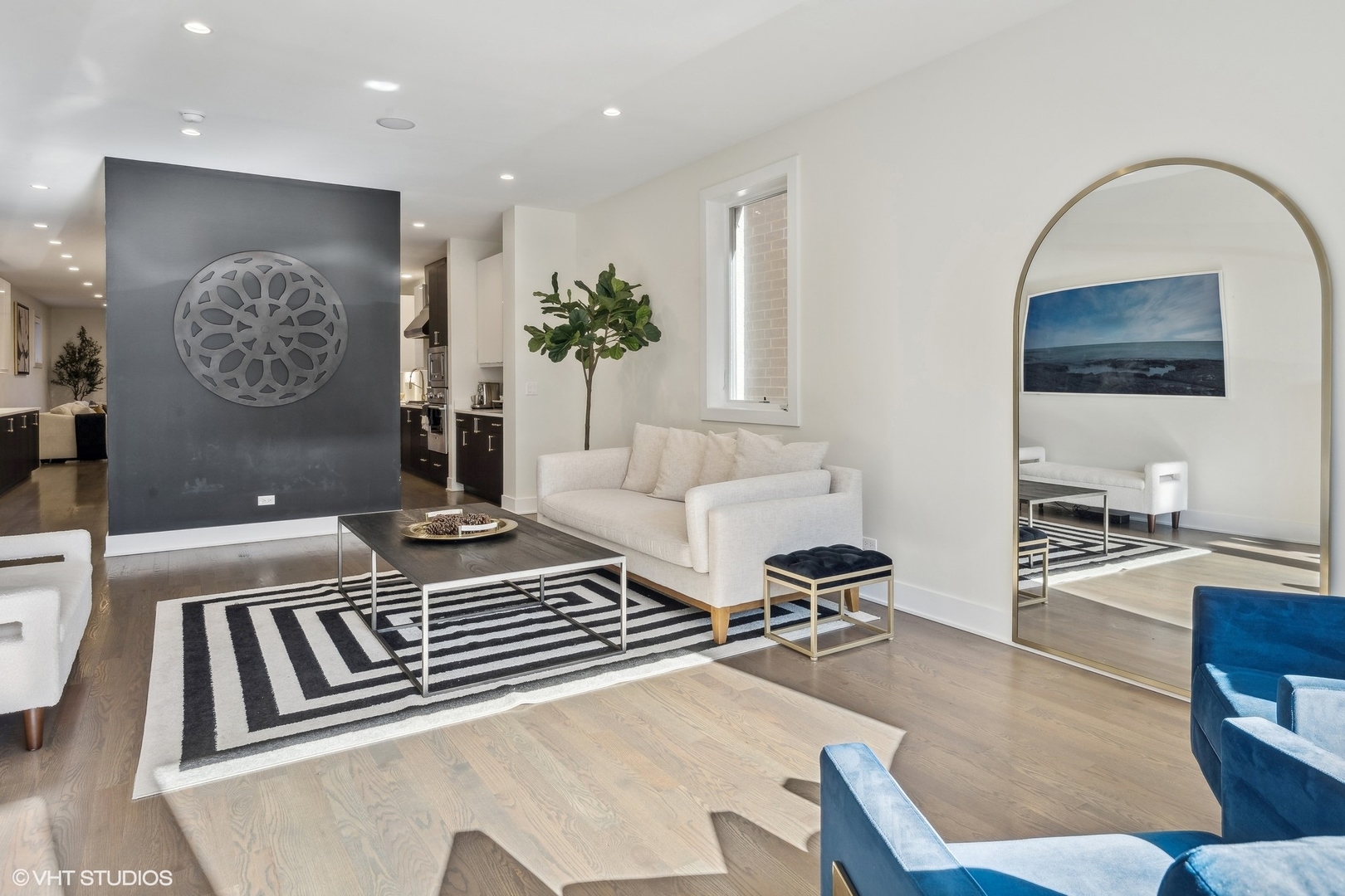 1516 W Huron Street Unit: 1