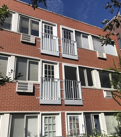 4044 N California Avenue Unit: 204