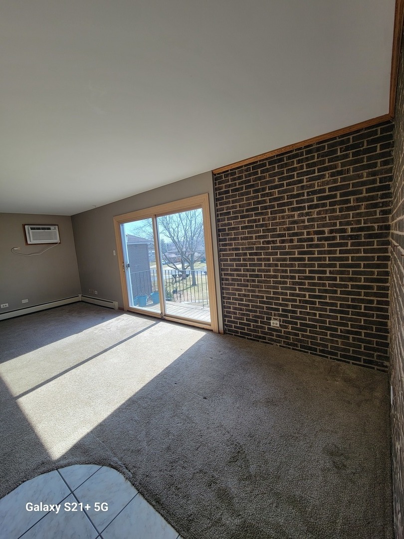 9016 W 140th Street W Unit: 3A