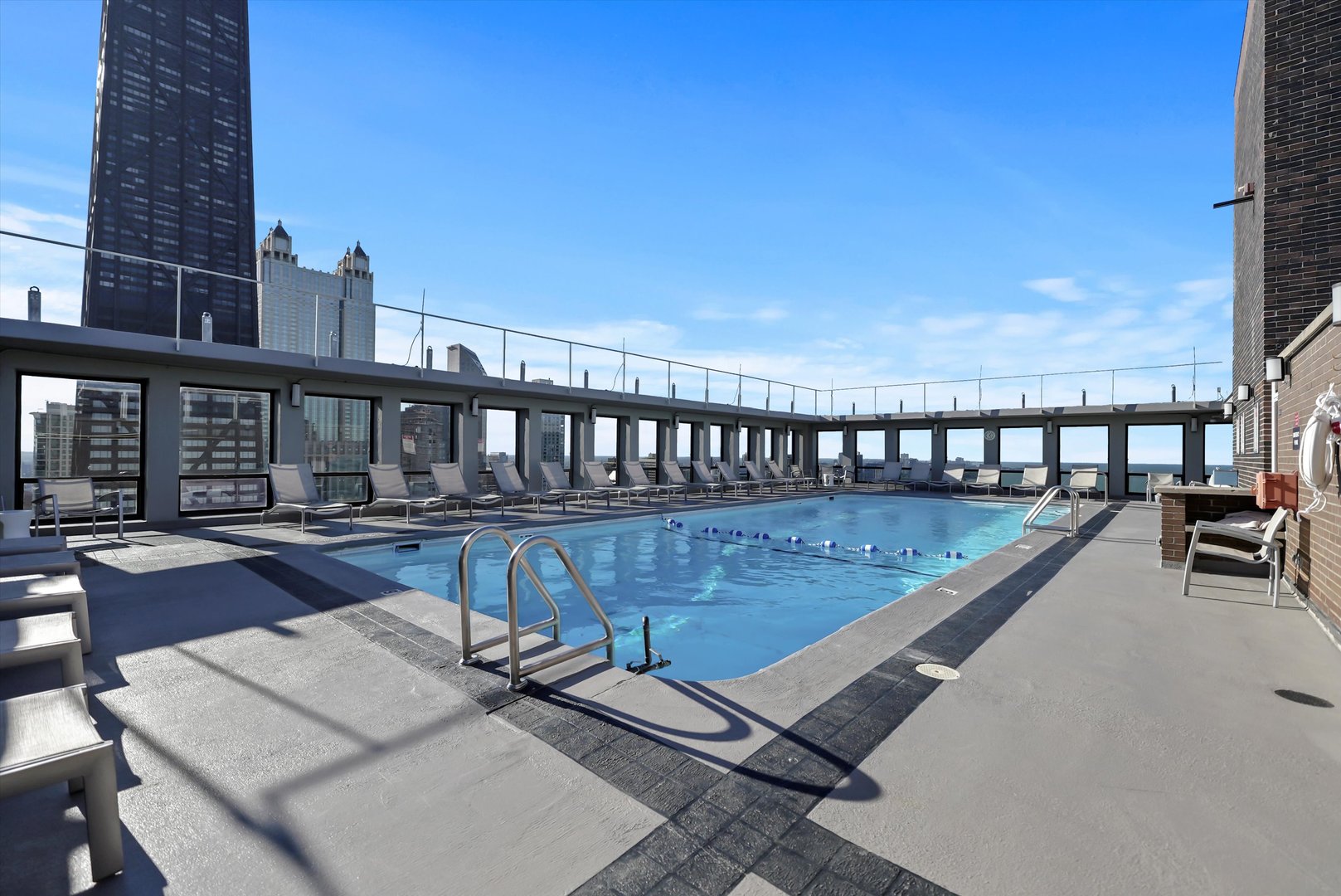 260 E Chestnut Street Unit: 3407