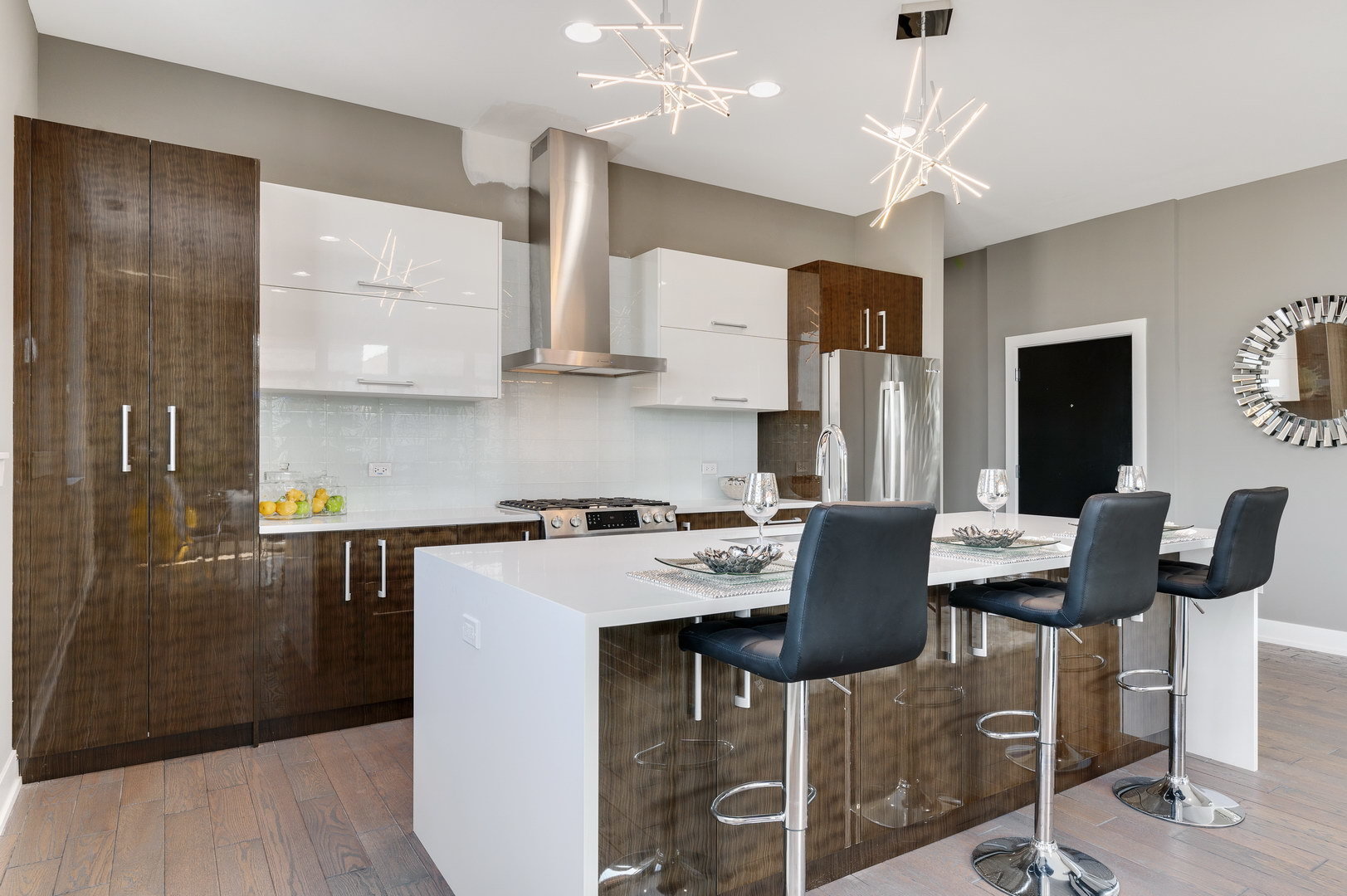 2444 W Irving Park Road Unit: 2E