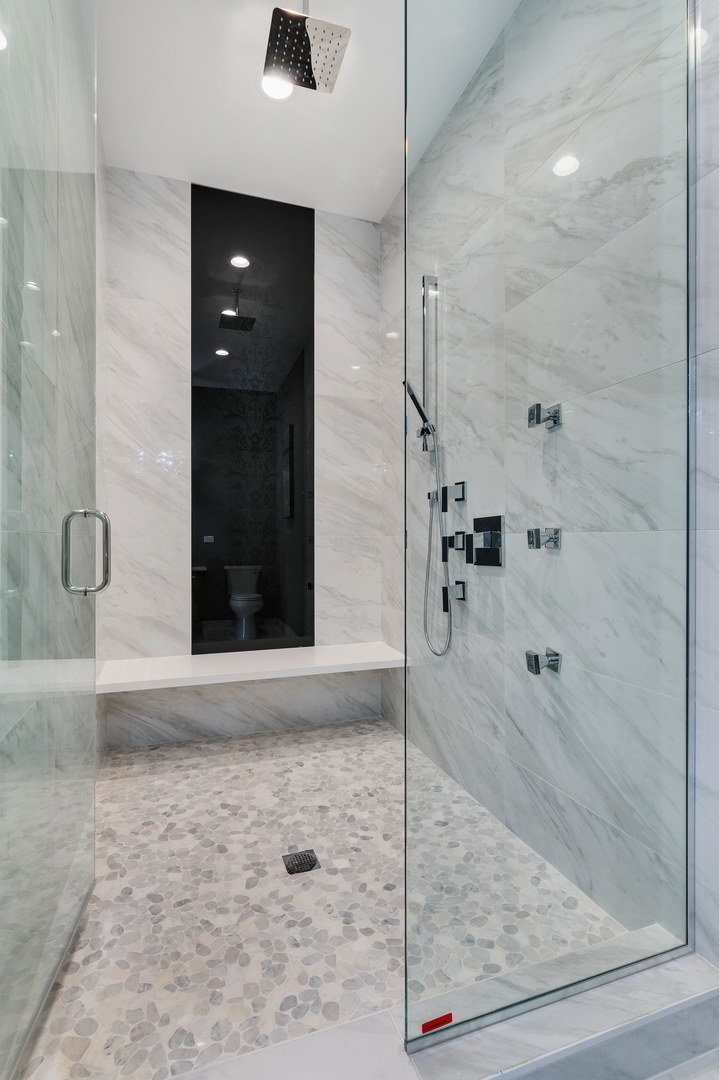 2444 W Irving Park Road Unit: 2E