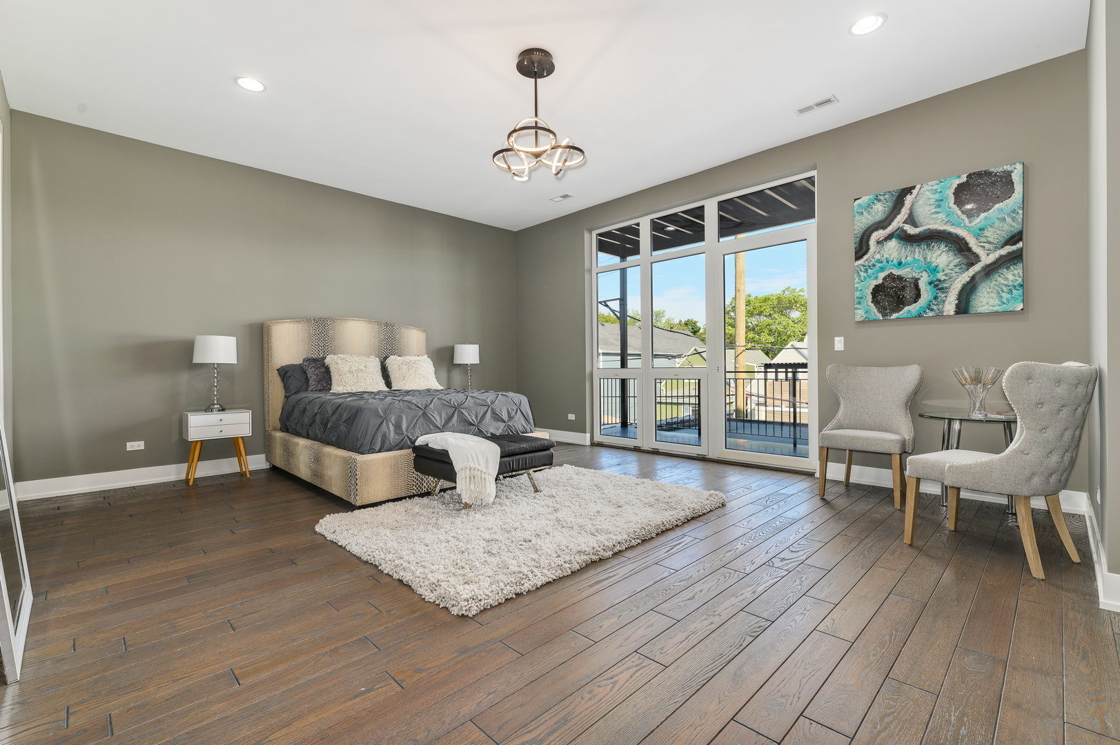 2444 W Irving Park Road Unit: 2E
