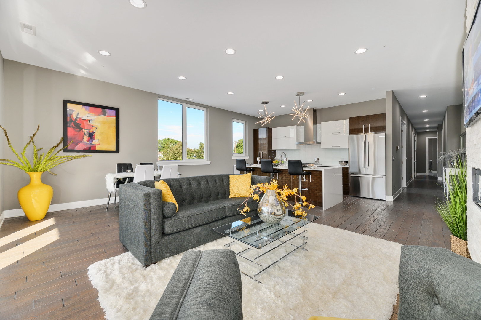 2444 W Irving Park Road Unit: 2E