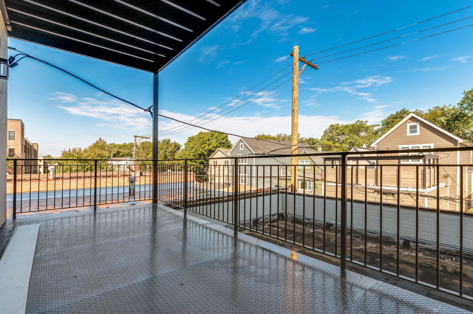 2444 W Irving Park Road Unit: 2E