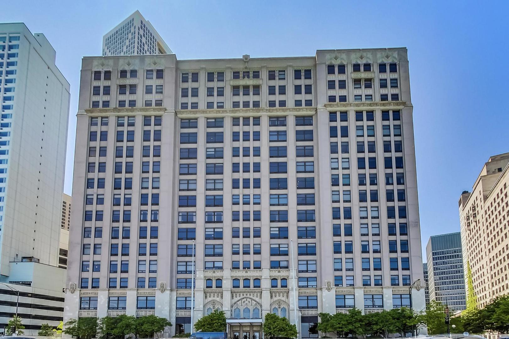 680 N Lake Shore Drive Unit: 416