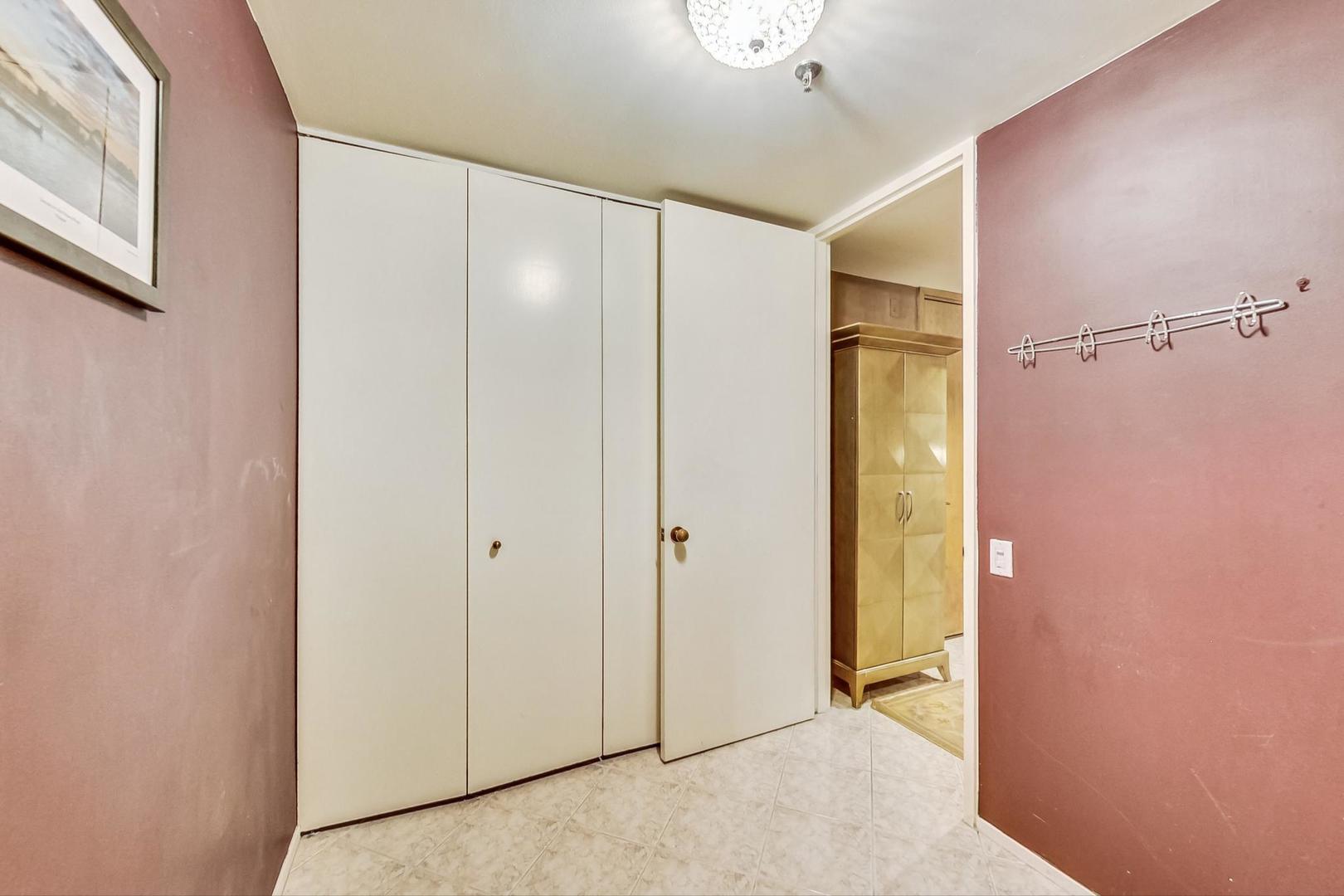 680 N Lake Shore Drive Unit: 416