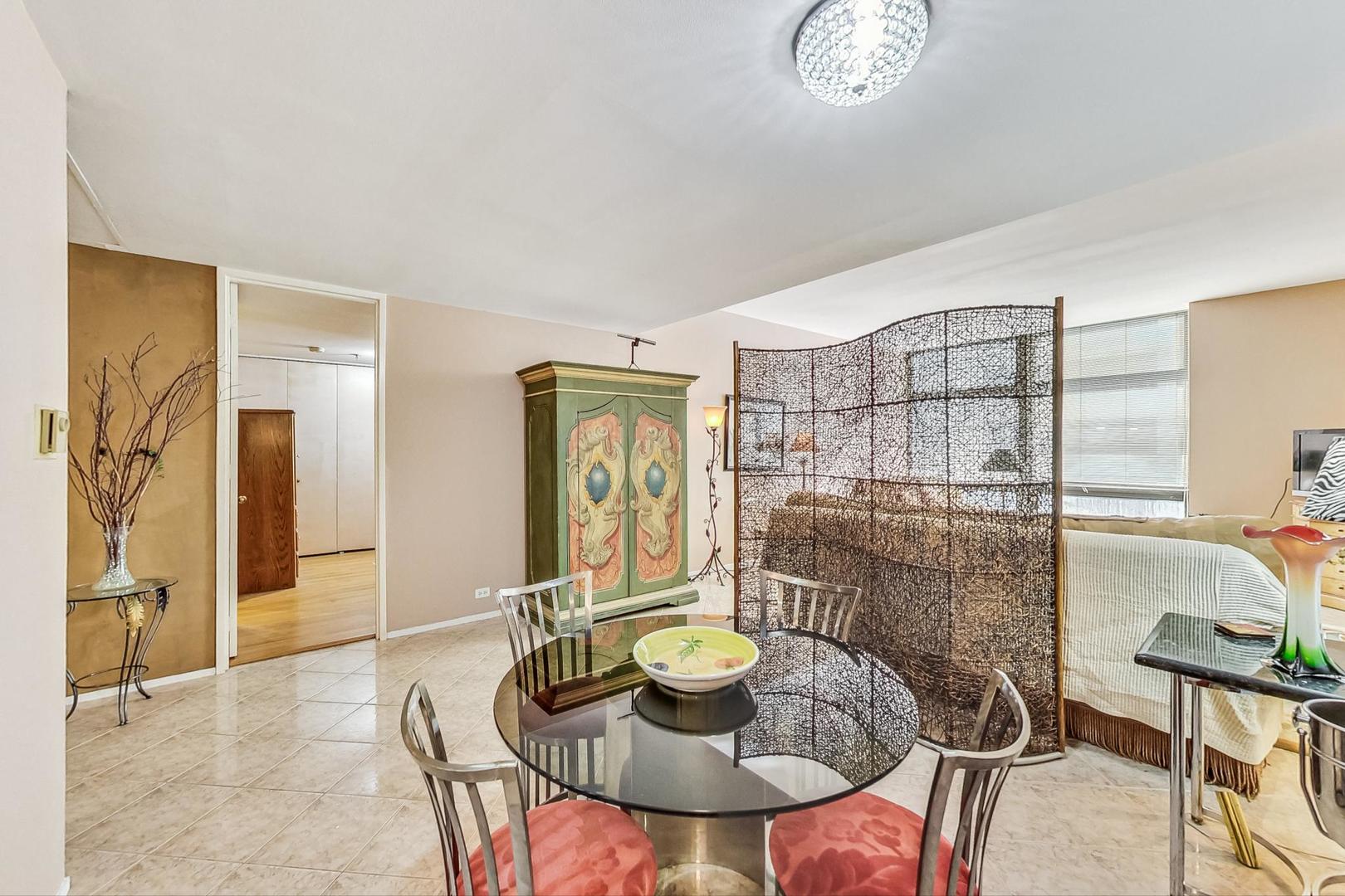 680 N Lake Shore Drive Unit: 416