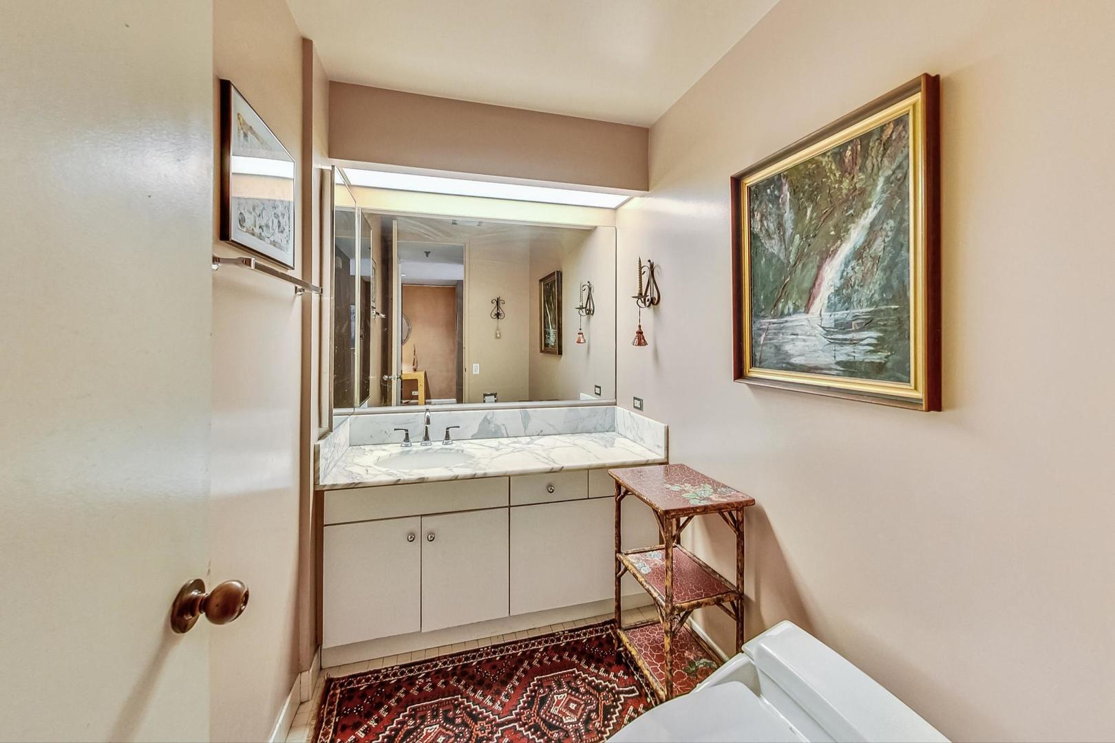 680 N Lake Shore Drive Unit: 416