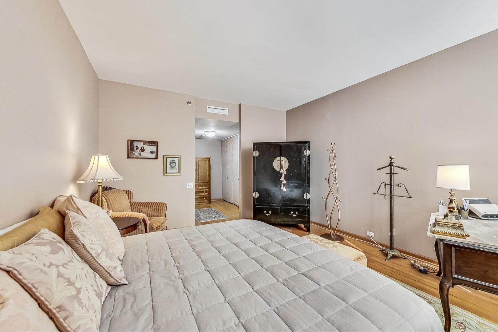 680 N Lake Shore Drive Unit: 416