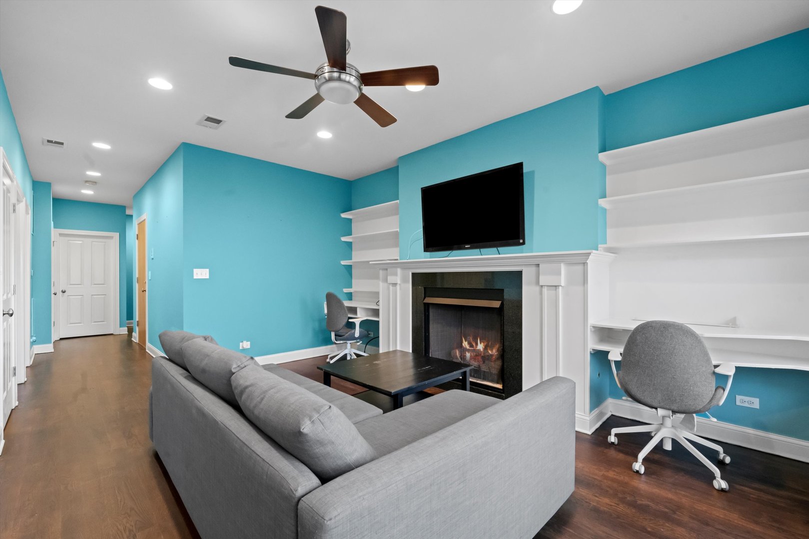 1125 W Farwell Avenue Unit: E2