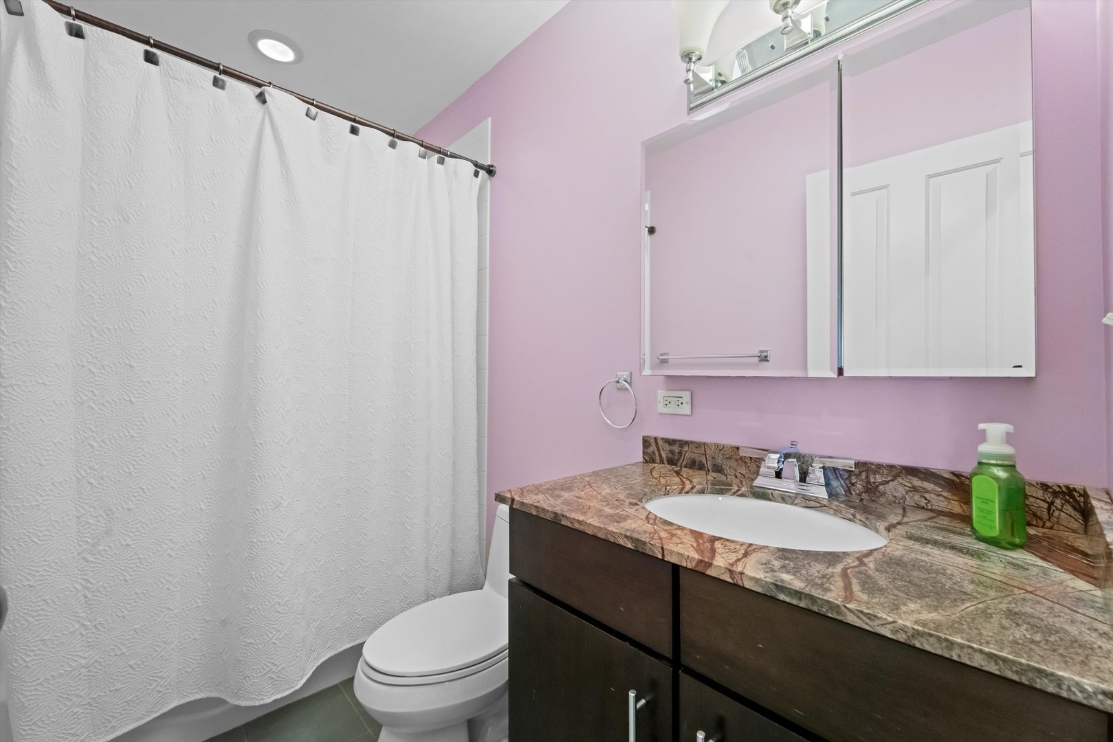 1125 W Farwell Avenue Unit: E2