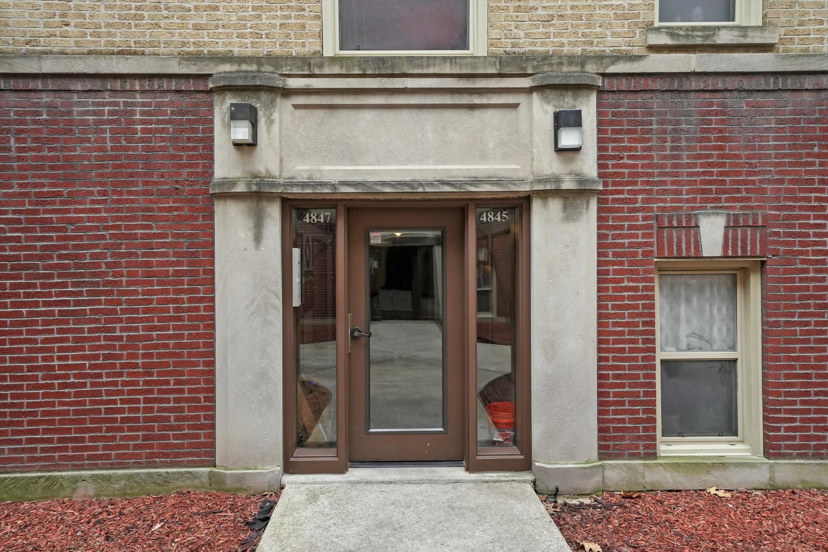 4845 N HARDING Avenue Unit: 3