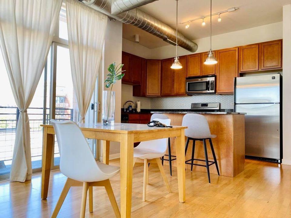 1228 W MONROE Street Unit: 501