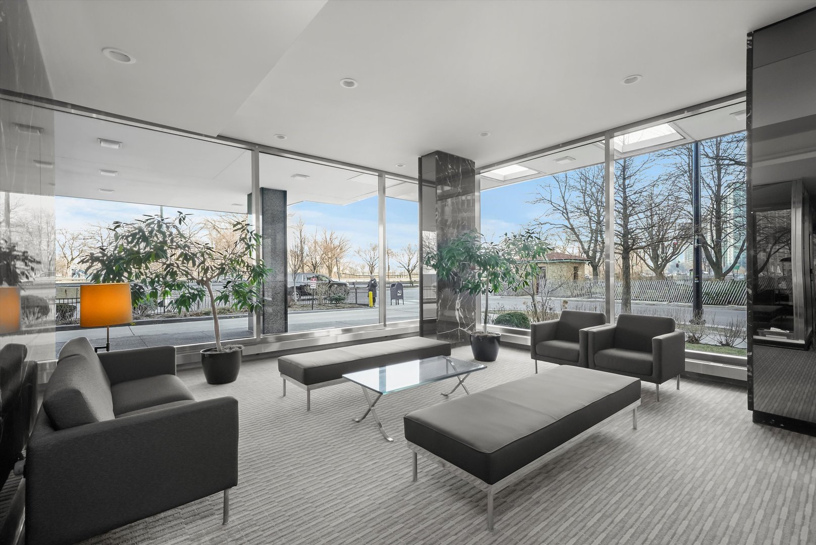 3900 N Lake Shore Drive Unit: 16D