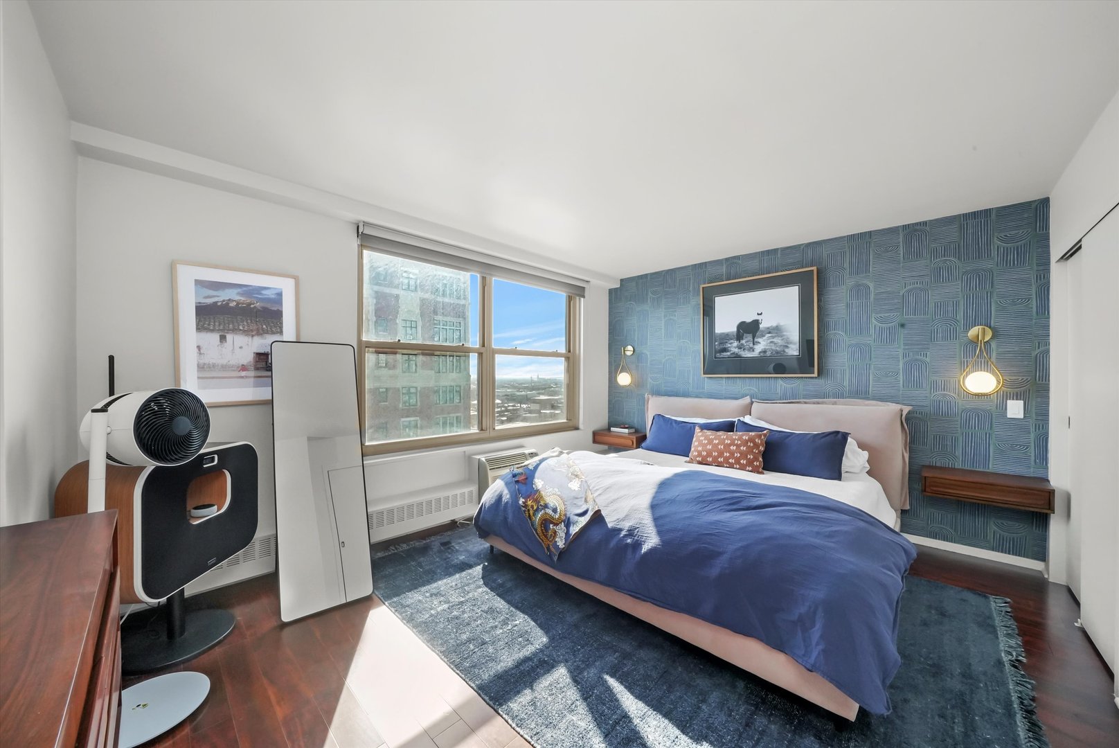 3900 N Lake Shore Drive Unit: 16D